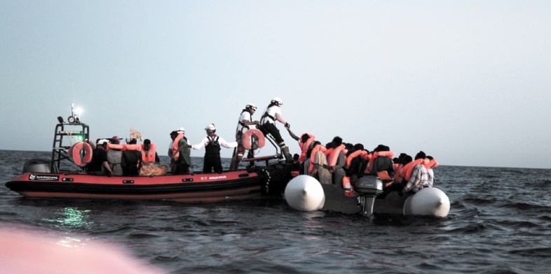 Des centaines de migrants secourus par une ONG arrivent en Espagne