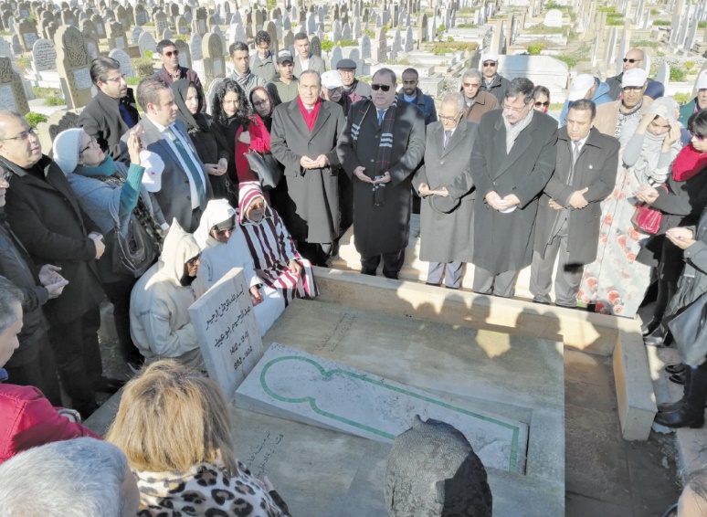 Visite de recueillement sur la tombe de Abderrahim Bouabid