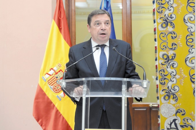 Luis Planas : J’aimerais que la flotte espagnole puisse pêcher dans les eaux marocaines avant l’été prochain Luis Planas : J’aimerais que la flotte espagnole puisse pêcher dans les eaux marocaines avant l’été prochain