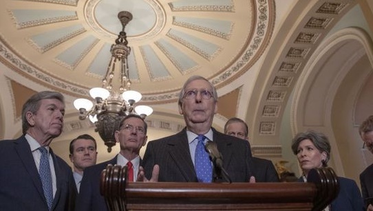 Le Sénat contredit Trump sur le retrait de Syrie Le Sénat contredit Trump sur le retrait de Syrie