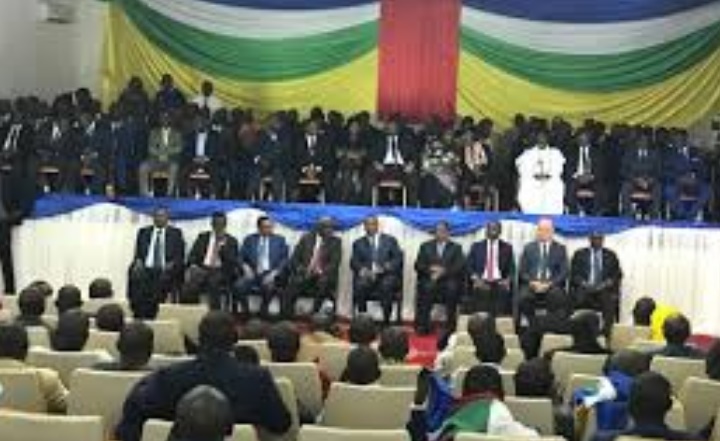 Un accord de paix signé entre le gouvernement et les groupes armés à Bangui