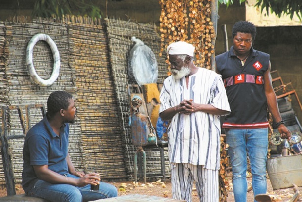 "Les Charognards" ou la dépouille d'un mort que personne ne veut enterrer "Les Charognards" ou la dépouille d'un mort que personne ne veut enterrer