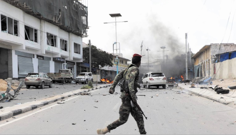 Un attentat suicide fait au moins 10 morts à Mogadiscio