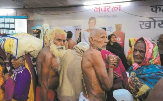 En Inde, les pèlerins égarés du Kumbh Mela