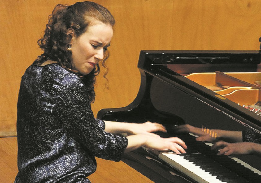 La pianiste marocaine Dina Bensaid enchante les mélomanes serbes