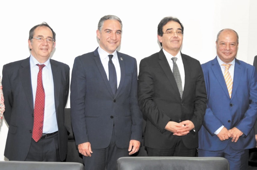 Abdelkrim Benatiq s’entretient avec le conseiller de la Présidence des administrations publiques et de l’intérieur de La Junta de Andalucia