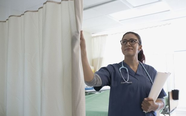 Les rideaux d'hôpitaux sont des nids à bactéries