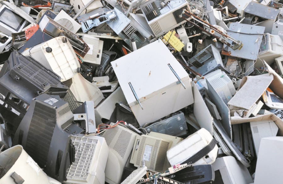 L’OIT appelle à une meilleure gestion des flux toxiques des déchets électriques et électroniques
