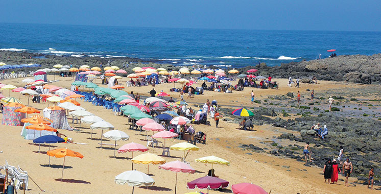 Initiative éco-citoyenne pour une plage propre à Aïn Diab