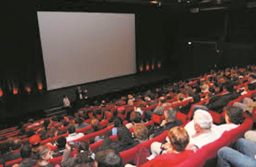 Des réalisateurs et scénaristes mettent l'accent sur le rôle du cinéma dans le développement socioculturel