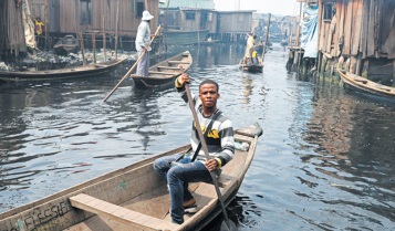Lagos s'enfonce dans les eaux