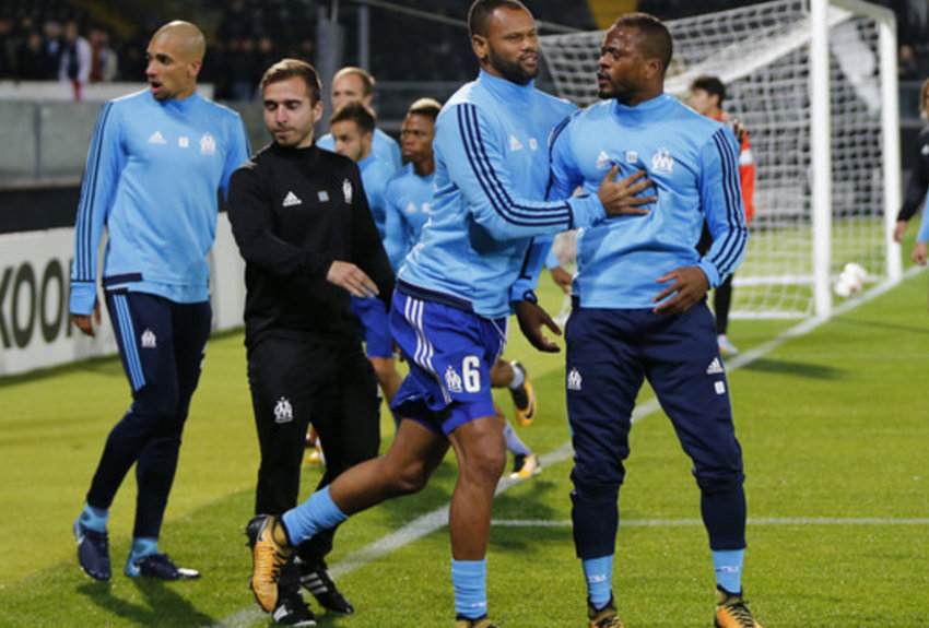 Patrice Evra quitte  le foot par la petite porte