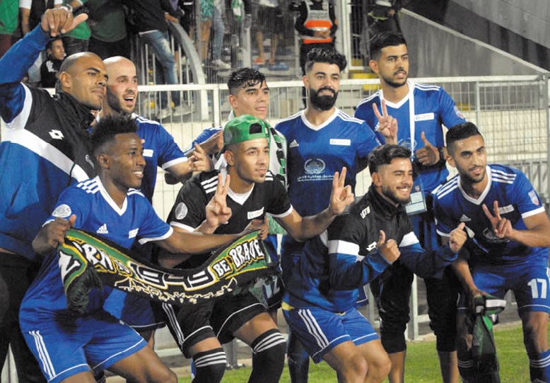 Chapeau bas au fabuleux public rajaoui ! Victoire étriquée des Verts Chapeau bas au fabuleux public rajaoui ! Victoire étriquée des Verts
