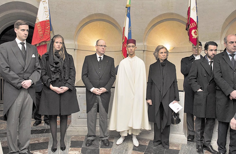 Pour raisons de santé : S.M le Roi représenté par S.A.R le Prince Héritier Moulay El Hassan