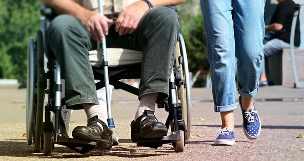 Appel à l'accès équitable aux soins pour les malades de la sclérose en plaques