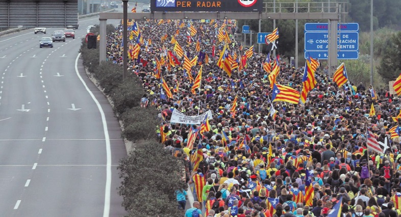 Grève générale et manifestation à Barcelone après de nouvelles violences