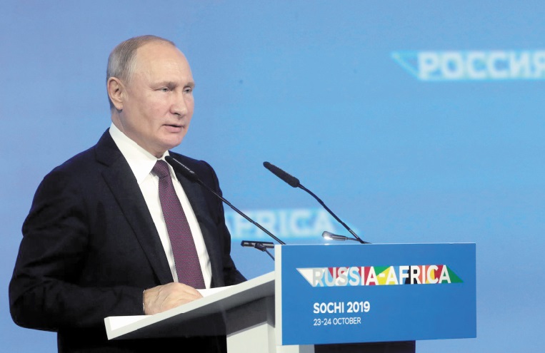 A Sotchi, Poutine annonce ses ambitions pour l'Afrique