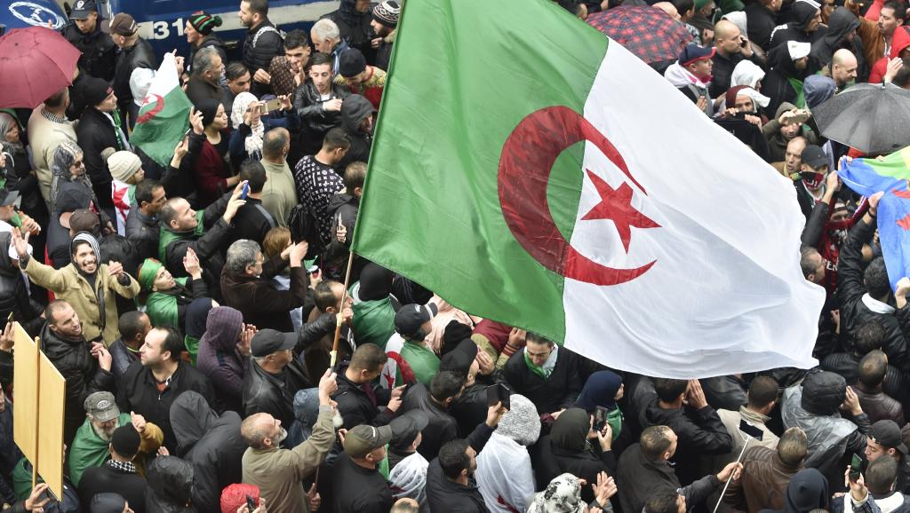Nouvelles protestations contre la présidentielle algérienne au troisième jour de campagne