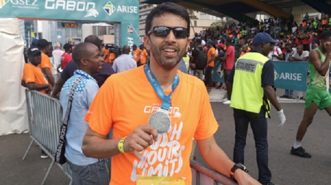 Hicham El Guerrouj court pour promouvoir les valeurs du sport au marathon du Gabon