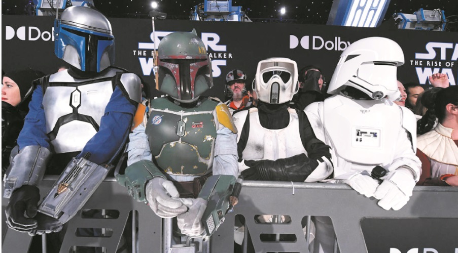 “Star Wars” électrise Hollywood pour présenter le dernier épisode de la saga