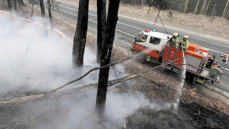 Les pompiers redoublent d'efforts avant la prochaine vague de chaleur en Australie