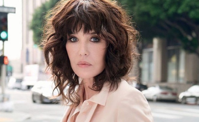 Isabelle Adjani annule sa pièce en Australie… pour ne pas respirer les fumées toxiques Isabelle Adjani annule sa pièce en Australie… pour ne pas respirer les fumées toxiques