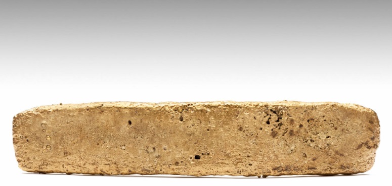 Un ouvrier du bâtiment déterre un trésor des conquistadors