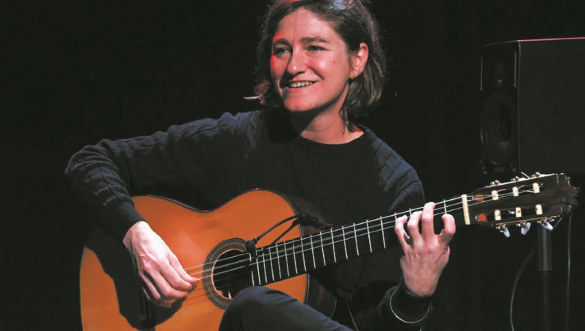 Antonia Jiménez, rare femme dans le monde masculin de la guitare flamenca