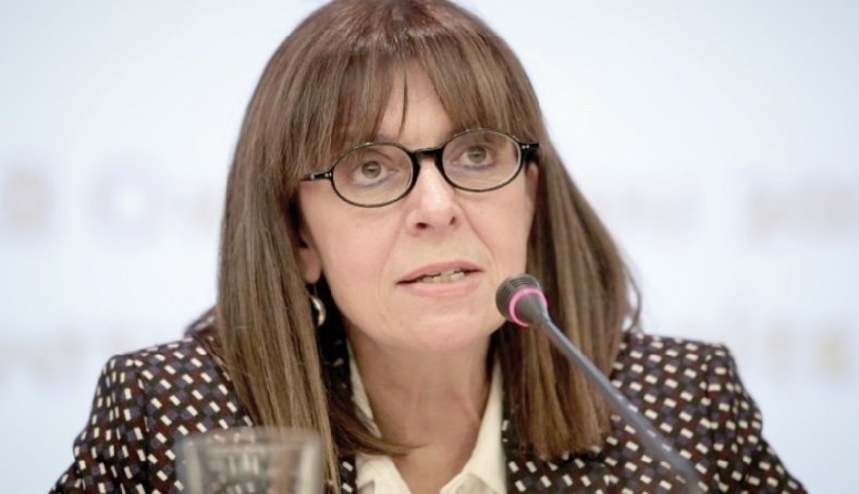 La Grèce élit sa première femme à la présidence de la République La Grèce élit sa première femme à la présidence de la République