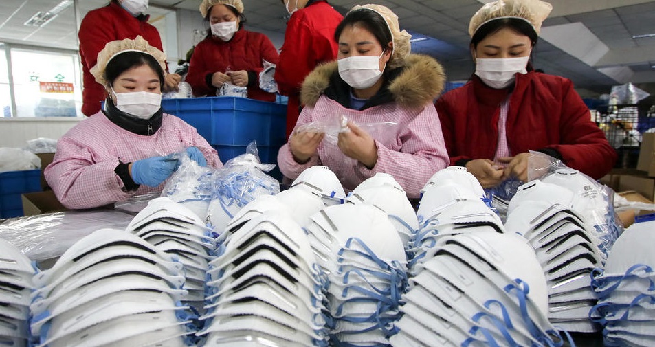 Face à l'épidémie, la Chine met des villes entières en quarantaine