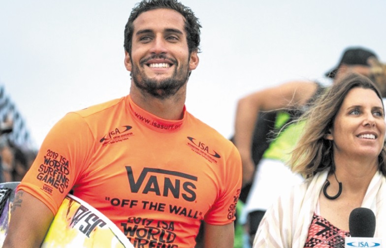 Le surfeur Boukhiam fier de représenter le Maroc, le monde arabe et l'Afrique aux JO 2020