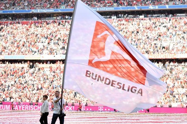 La Bundesliga veut abaisser à 16 ans l'âge minimum pour jouer en pro