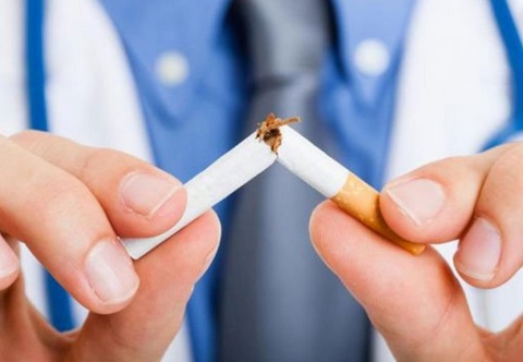 Arrêter de fumer 4 semaines avant une opération réduit le risque de complications