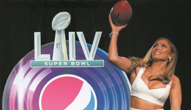 A 50 ans, Jennifer Lopez dans l'arène du Super Bowl