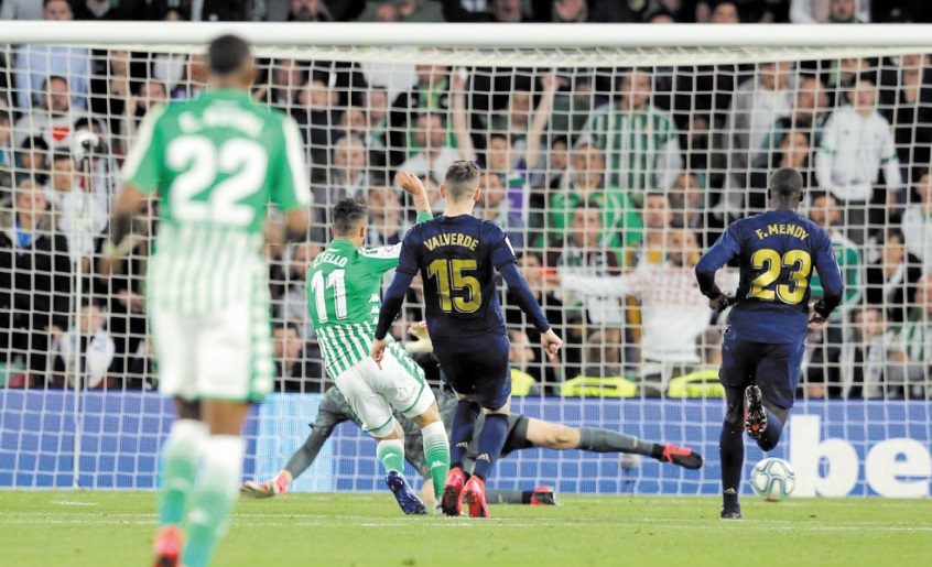 Liga : Le Real défait, le Barça en profite Liga : Le Real défait, le Barça en profite