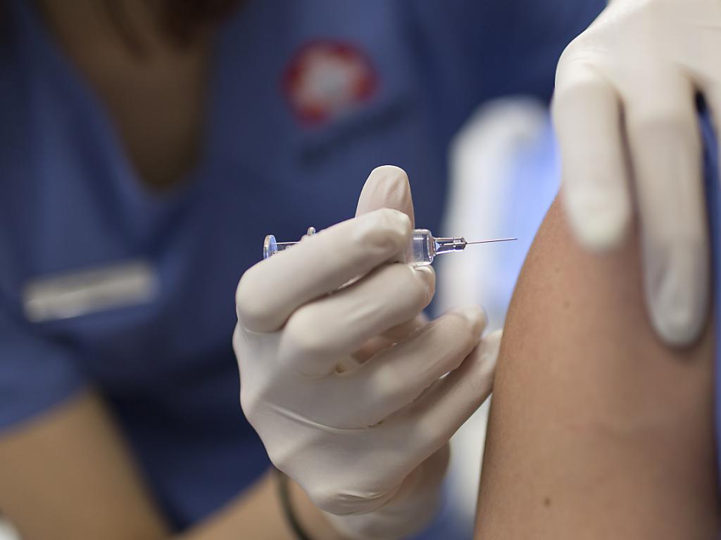 ​La quête mondiale d'un vaccin aiguise les tensions