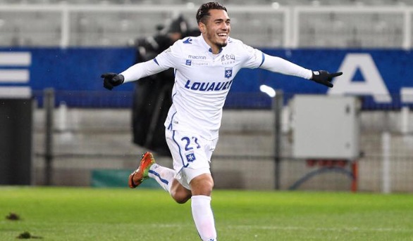 ​Hamza Sakhi prolonge à Auxerre