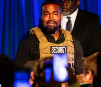 ​Kanye West fond en larmes pour son premier meeting