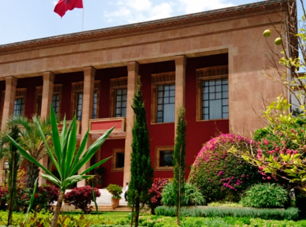 Institutions et instances publiques hors du contrôle du Parlement et de la tutelle du gouvernement Institutions et instances publiques hors du contrôle du Parlement et de la tutelle du gouvernement