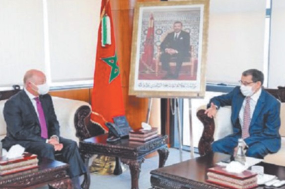 Le chef du gouvernement reçoit  les ambassadeurs du Chili et d'Oman