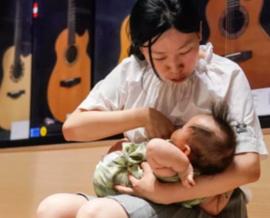 ​Allaiter son bébé, un parcours de combattante en Chine