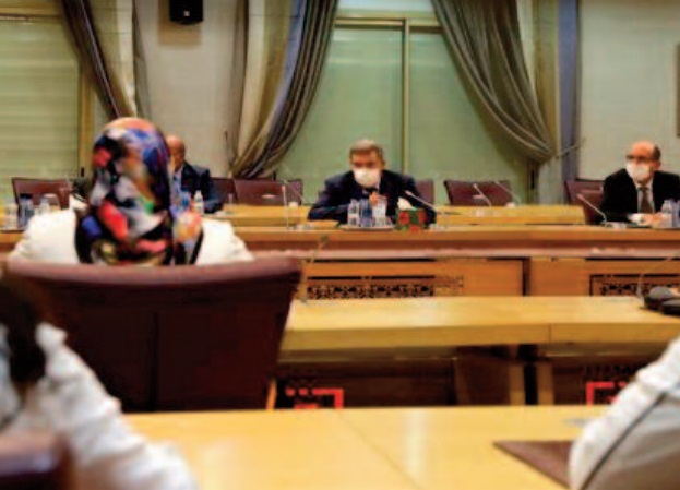 Plaidoyer en faveur de la présence féminine sur la scène politique Plaidoyer en faveur de la présence féminine sur la scène politique