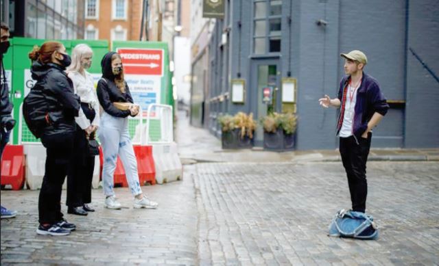 A Londres, le virus pousse les guides touristiques à revisiter leur métier