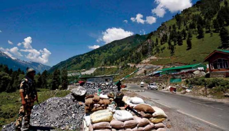 L'Inde renforce ses infrastructures à sa frontière sous tension avec la Chine