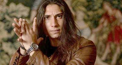 El Yiyo, nouveau prodige du flamenco El Yiyo, nouveau prodige du flamenco