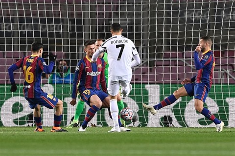Ronaldo terrasse le Barça