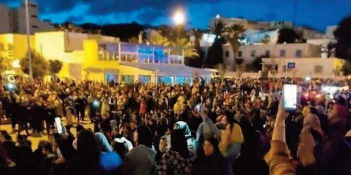 La solution réside dans l'adoption de plans économiques régionaux spécifiques La solution réside dans l'adoption de plans économiques régionaux spécifiques