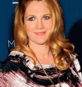 Drew Barrymore révèle où trouver ses tenues à petits prix Drew Barrymore révèle où trouver ses tenues à petits prix