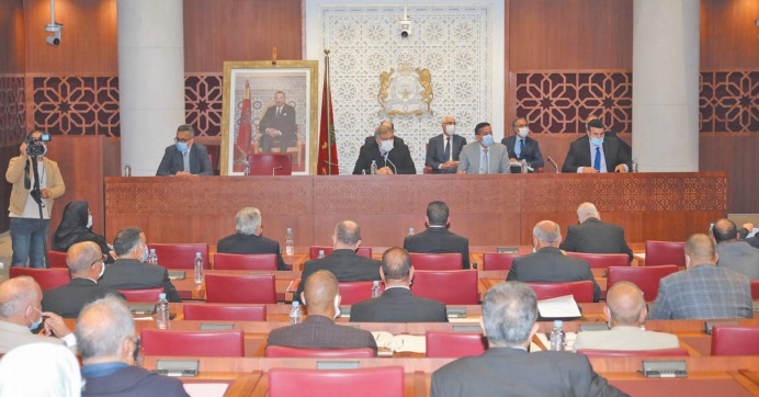 Débats parlementaires à propos du cumul des mandats sur fond de compromis