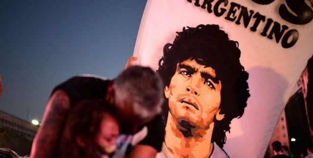 Une commission médicale débat des causes de la mort de Maradona